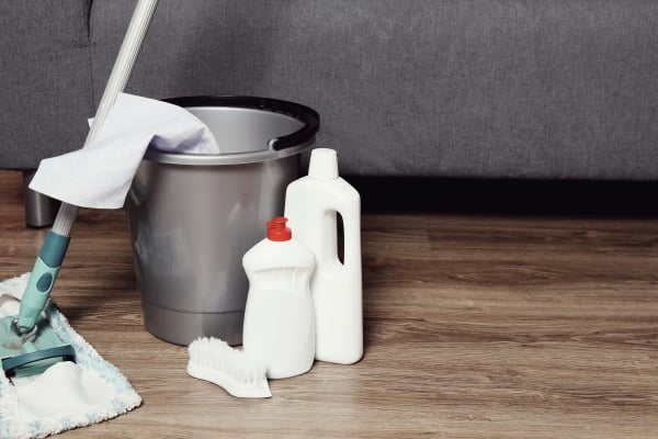 cleaning-tool-set-wooden-floor