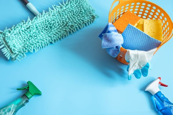 colorful-composition-with-mop-sponges-rags-gloves-detergents-general-cleaning-cleaning-service